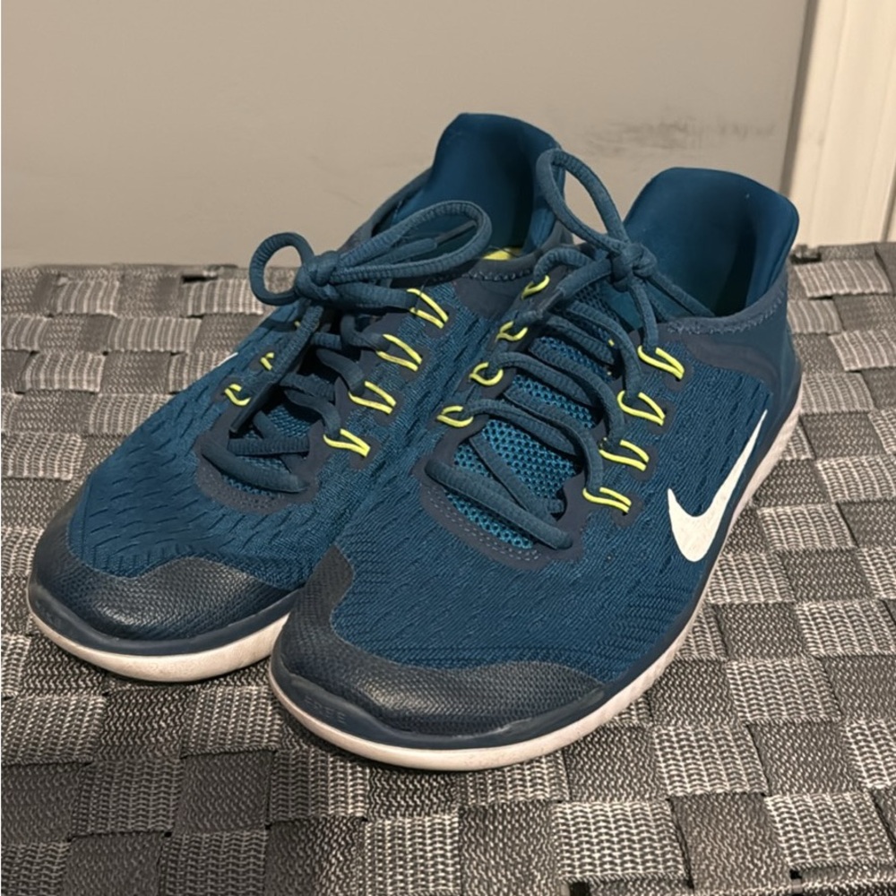 Nike Free Rn sneakers